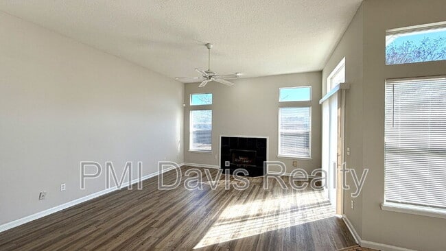 Building Photo - 1771 Pickwick Pl