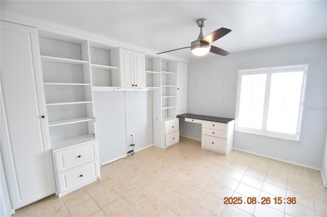 Building Photo - 3814 N Lake Dr