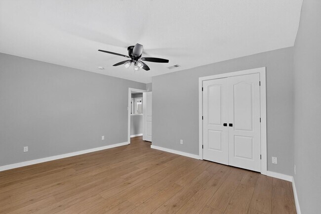 Building Photo - 1410 Thistle Cir