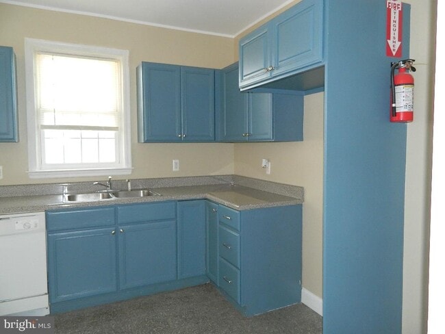 Building Photo - 4501 Princeton Ave