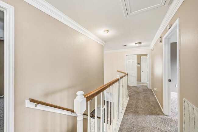 Building Photo - 4323 Ringrose Dr
