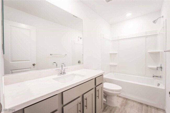 Building Photo - 5905 Becklow Gdns Ave