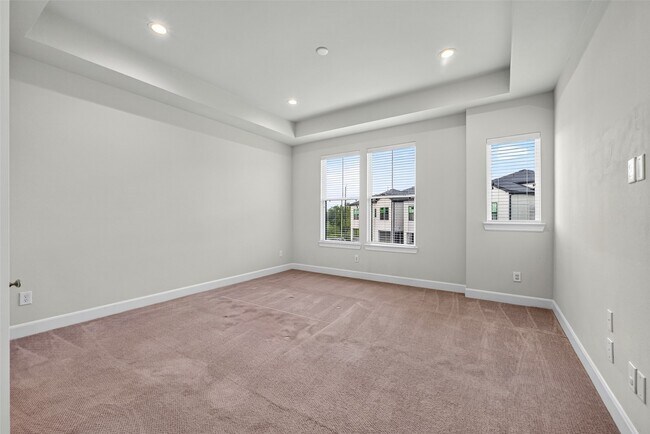 Building Photo - 2812 Grand Fountains Dr