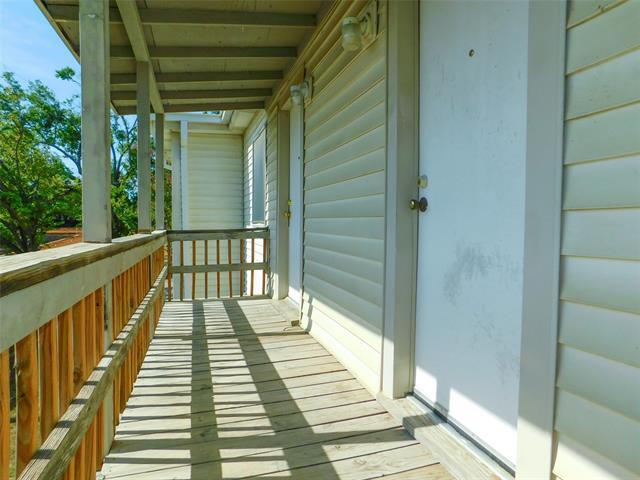 Building Photo - 401 Betchan Dr