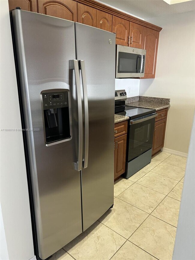 Building Photo - 3590 Coral Wy