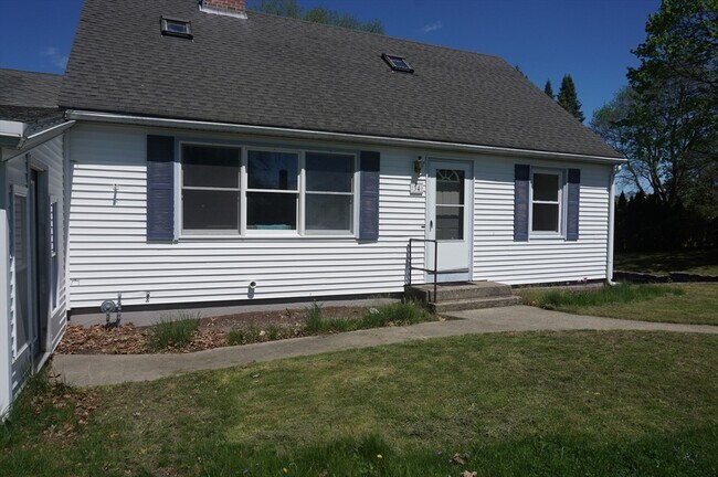 Building Photo - 34 Fairview Ave