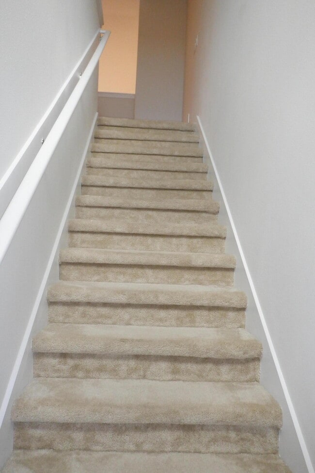 Building Photo - 91 Redondo Dr