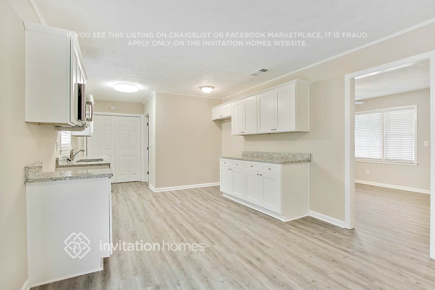 Building Photo - 7110 Carolyn Cir