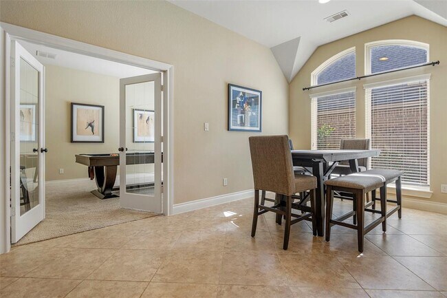 Building Photo - 27930 Colonial Point Dr