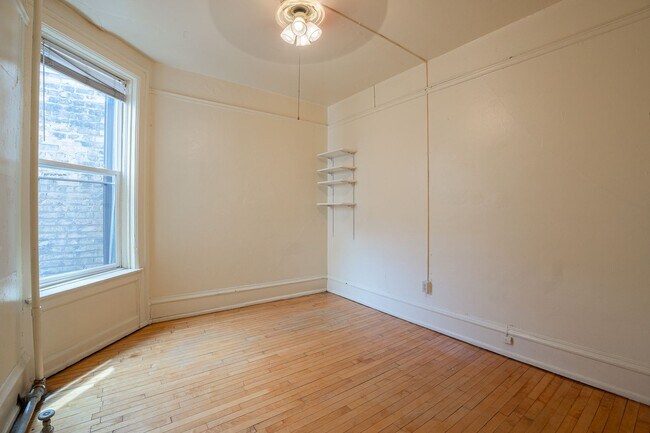 Building Photo - Comstock