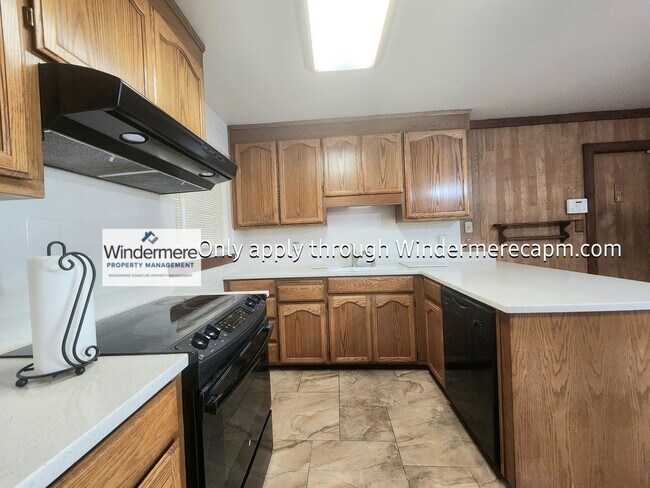 Building Photo - Foothill Farms Gem