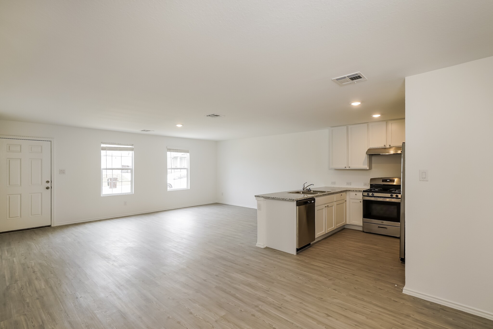 Building Photo - 4124 Waterfall Cv