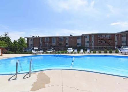 Building Photo - 1307 W Lincoln Hwy