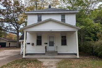 Building Photo - 1636 Manz St