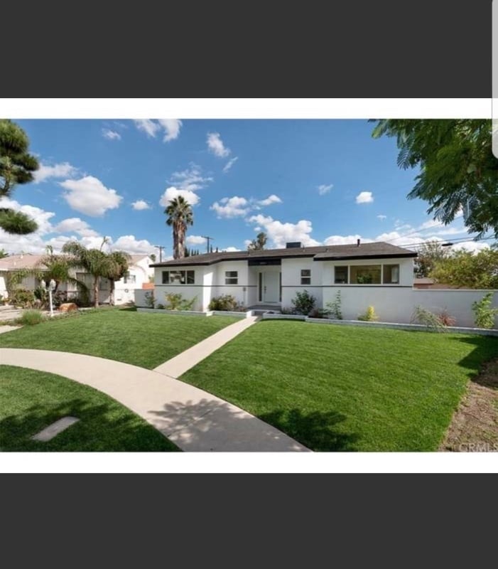 Building Photo - 12521 Wixom St