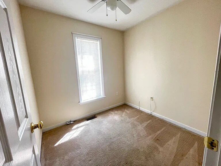 Building Photo - 3730 Carrie Ridge Ct