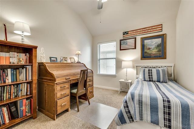 Building Photo - 1014 Somerset Cir