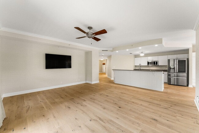 Building Photo - 1732 W County Hwy 30A