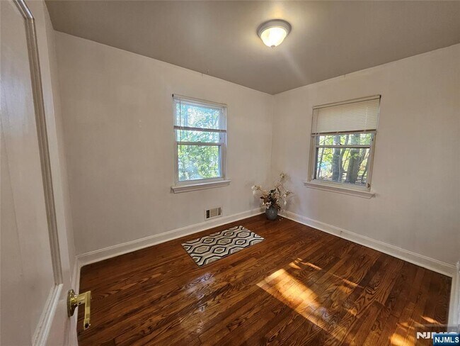 Building Photo - 55 Rutgers Pl