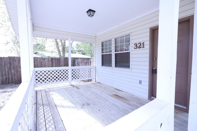 Building Photo - 321 Michael Cir