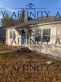 Building Photo - 2 bedroom home