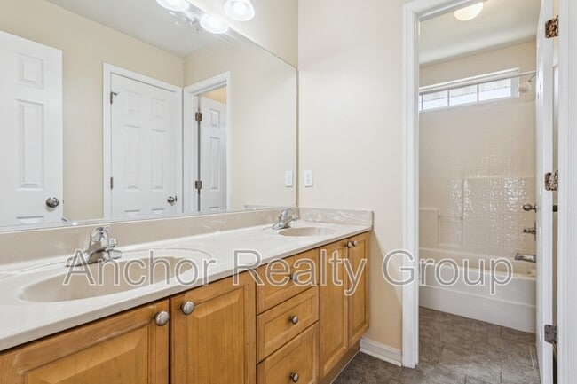 Building Photo - 1519 Elder Ave