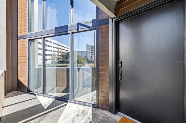 Building Photo - 213 N 12th St