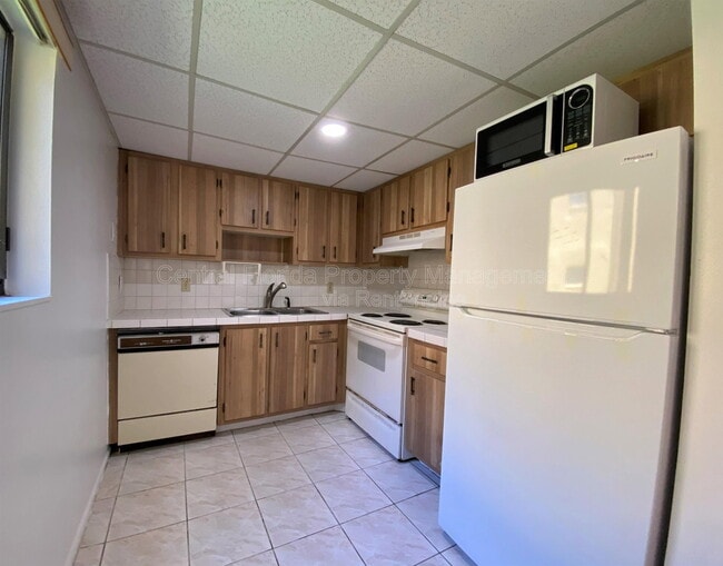 Building Photo - 2713 Oak Park Way