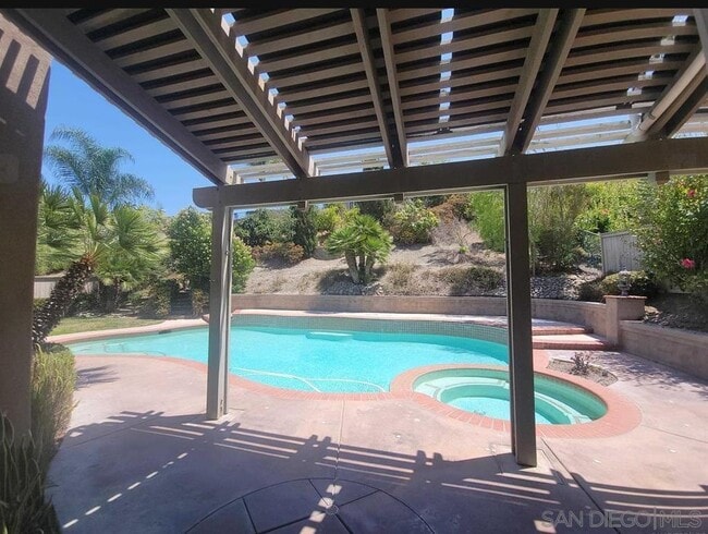 Building Photo - 11633 Winding Ridge Dr