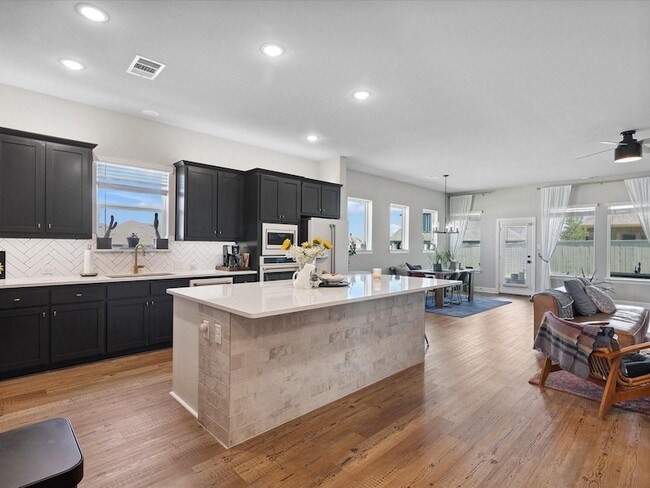 Building Photo - 2240 Lazy Dog Ln