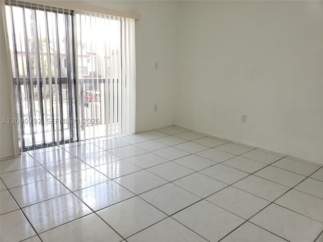 Building Photo - 6440 SW 130th Ave