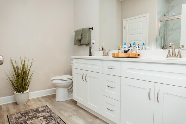 Building Photo - 105 Sago Palm Wy