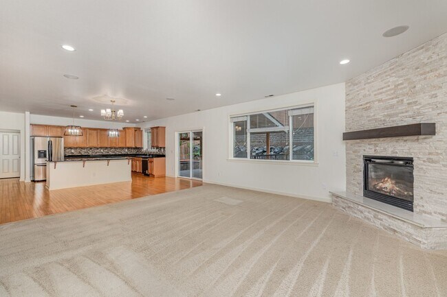 Building Photo - Beautiful Craftsman home available for ren...