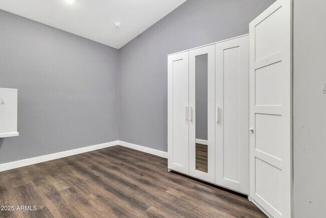 Building Photo - Stunning 4beds/2.5baths single-level home in the heart of Tempe!