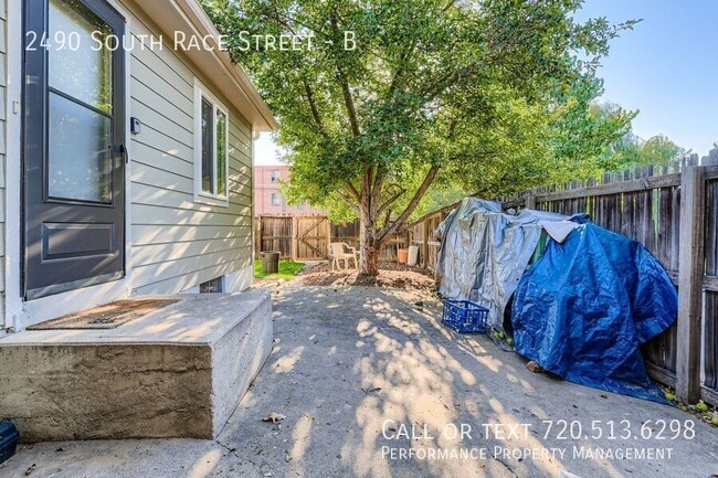 Building Photo - 2490 S Race St