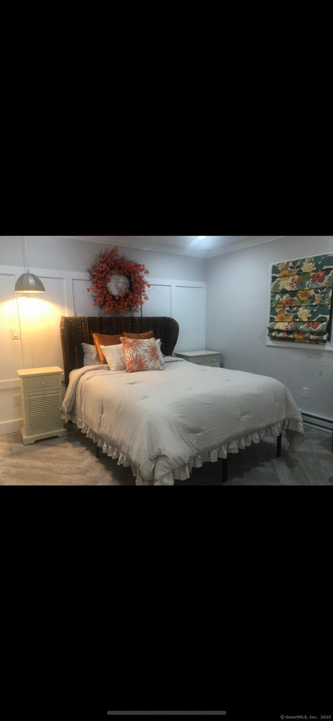 Building Photo - 157 1/2 Kings Hwy