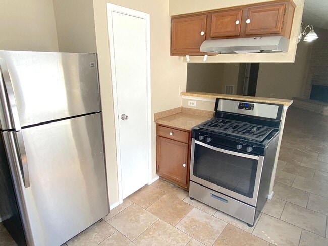 Building Photo - Affordable Duplex