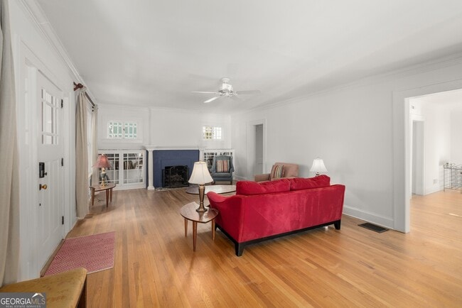 Building Photo - 374 8th St NE