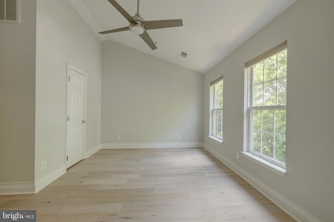 Building Photo - 329 Helmuth Ln