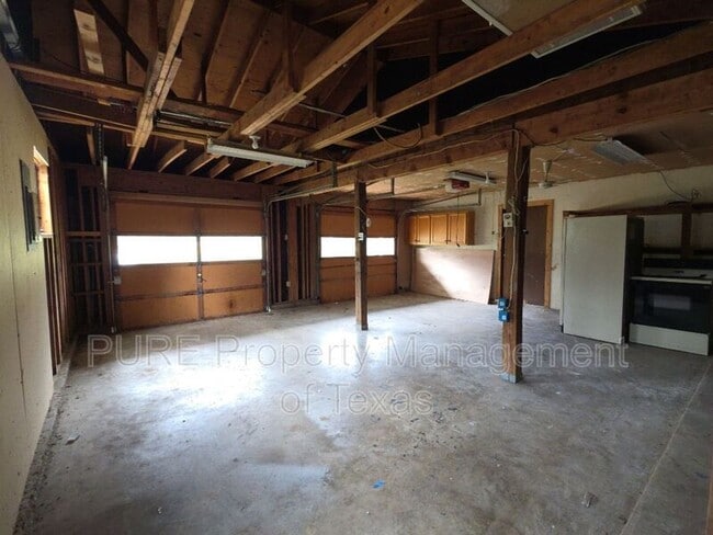 Building Photo - 12709 Burson Dr