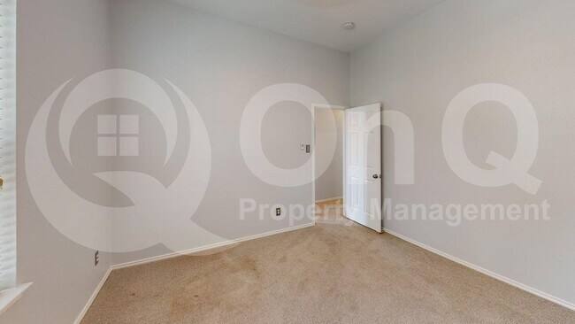 Building Photo - 2208 Lanshire Dr