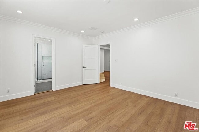 Building Photo - 12423 Martha St