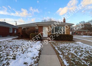 Building Photo - Charming 3-bedroom, 1.5-bathroom brick ranch