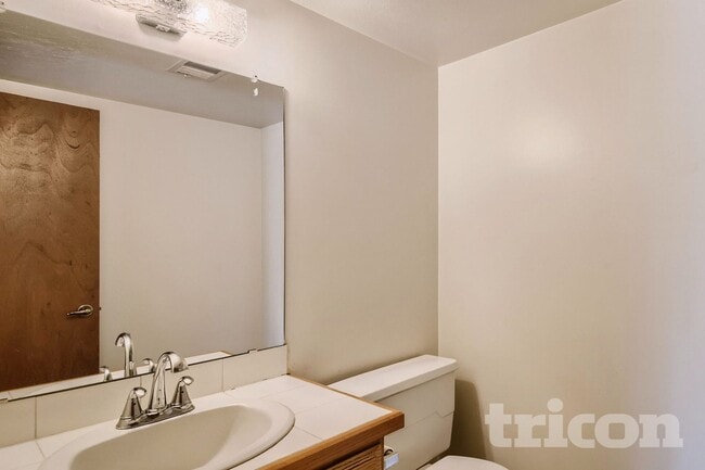 Building Photo - 6552 W Morraine Pl