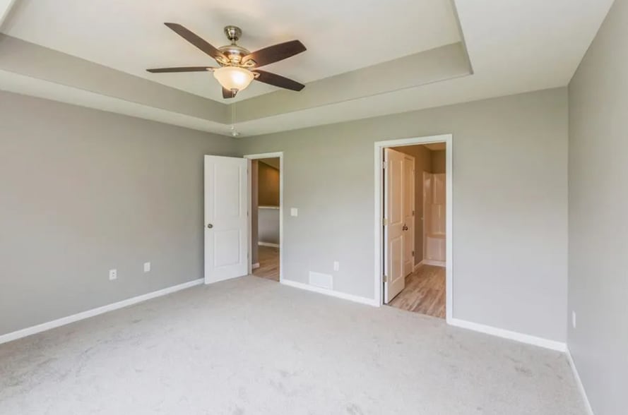 Building Photo - 3034 Sherwood Dr