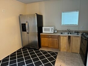 Building Photo - 16482 Eastchase St