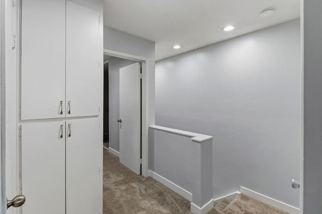 Building Photo - North Davis Condo-Available