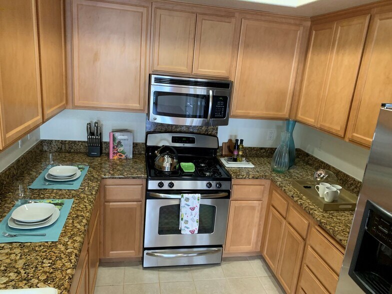 Interior Photo - The Glenoaks Villas