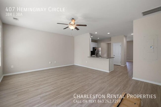 Building Photo - 407 Hemingway Cir