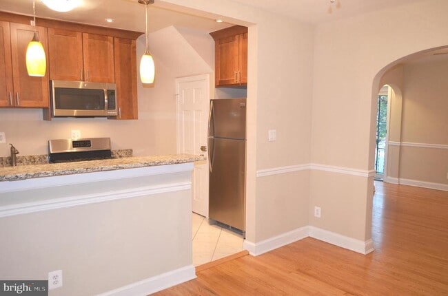 Building Photo - 206 S Courthouse Rd